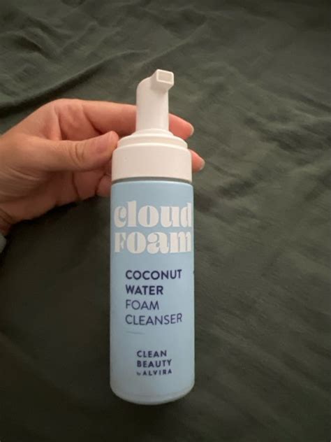 cloud foam coconut water foam cleanser